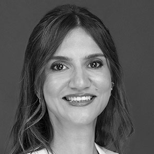 Özge Akçizmeci Üstün